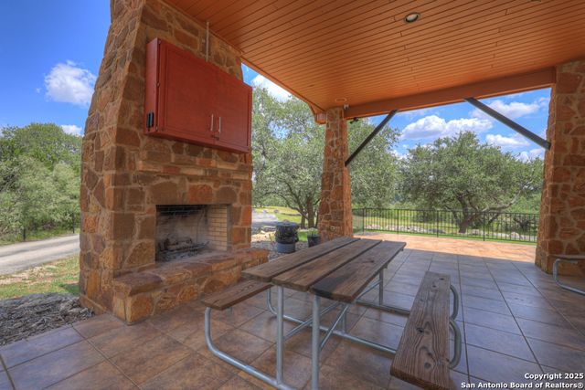 1147 Mission, Canyon Lake, TX 78133