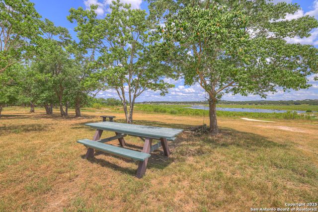 1147 Mission, Canyon Lake, TX 78133