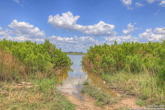 1147 Mission, Canyon Lake, TX 78133