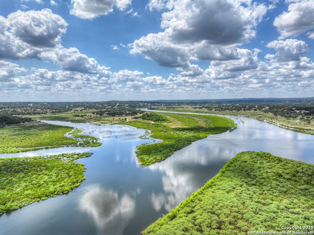 1147 Mission, Canyon Lake, TX 78133