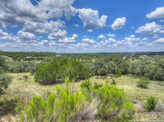 1147 Mission, Canyon Lake, TX 78133