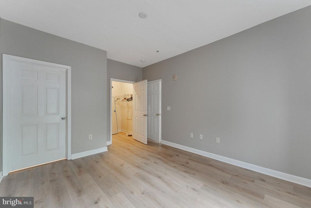 Image 18 of property listing at 501 HUNGERFORD DR #144, Rockville, MD 20850