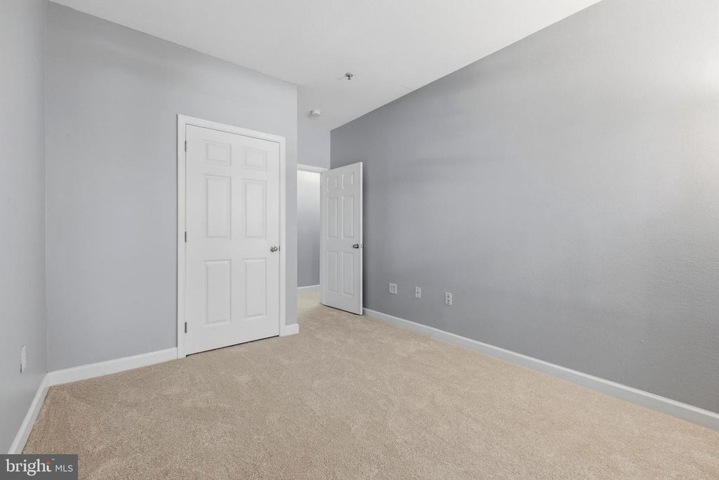 Image 30 of property listing at 501 HUNGERFORD DR #144, Rockville, MD 20850