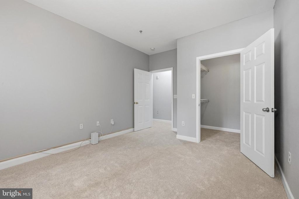 Image 34 of property listing at 501 HUNGERFORD DR #144, Rockville, MD 20850