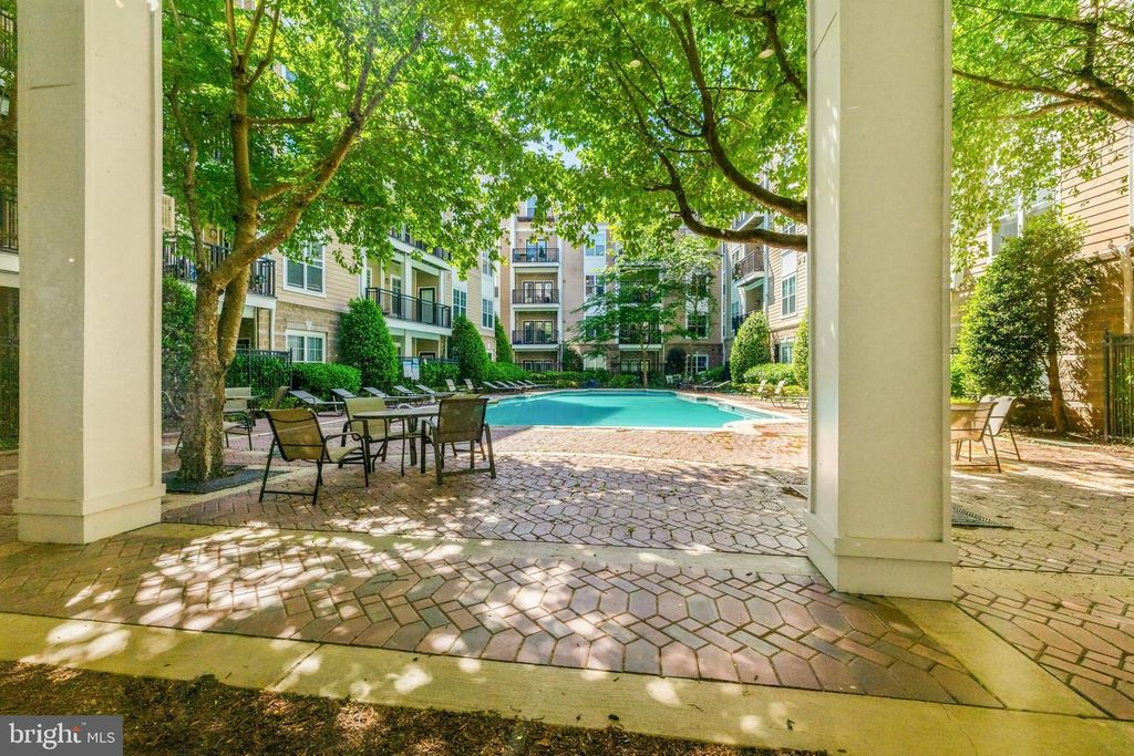 Image 37 of property listing at 501 HUNGERFORD DR #144, Rockville, MD 20850