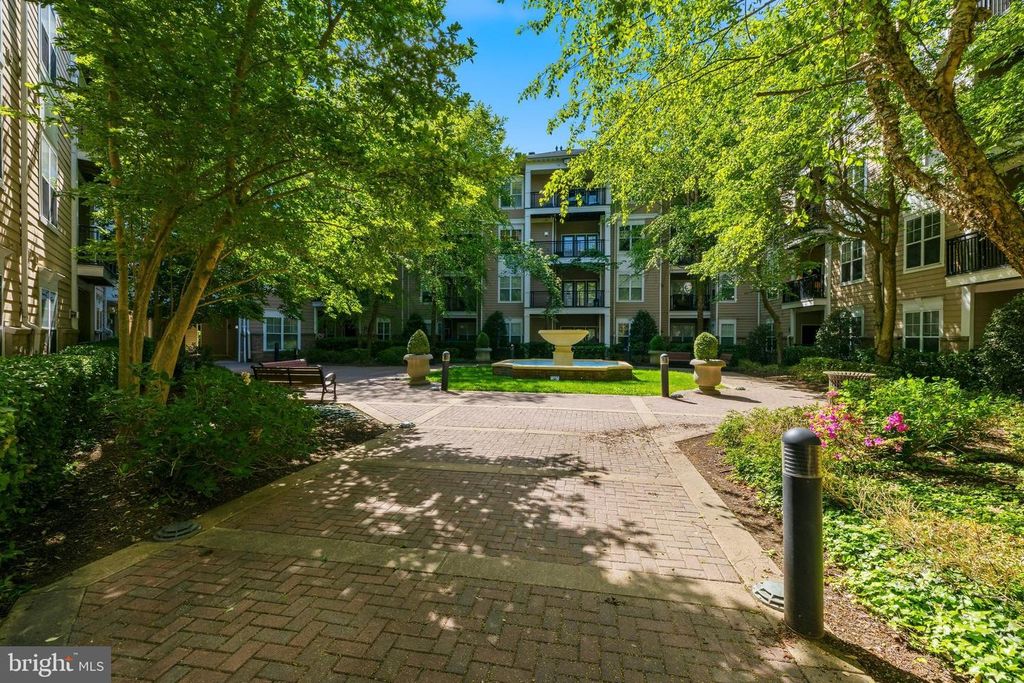 Image 40 of property listing at 501 HUNGERFORD DR #144, Rockville, MD 20850