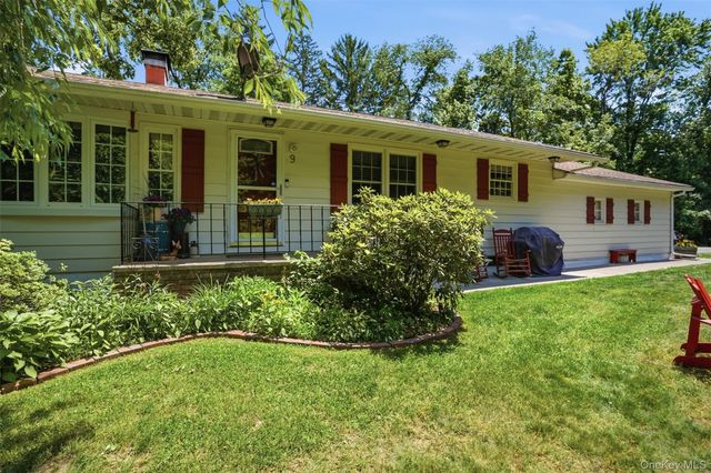 9 Rocky Road, Red Hook, NY 12571