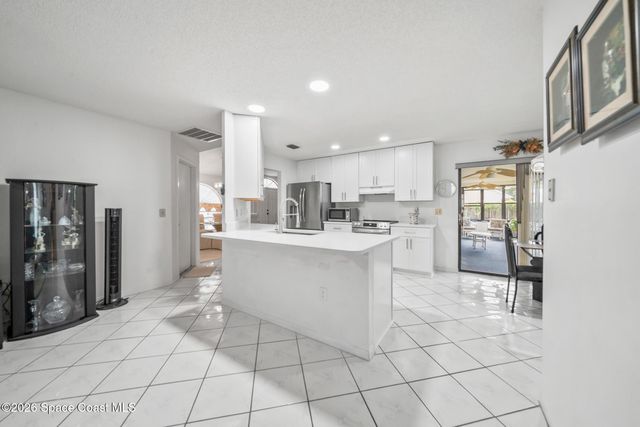 622 Altona Street NW, Palm Bay, FL 32907