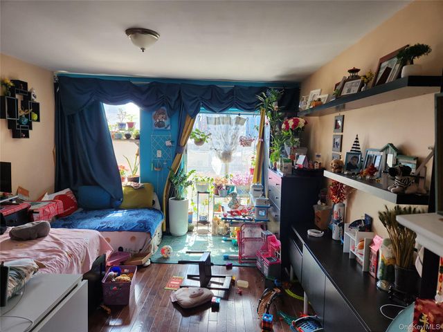 138-10 35th Avenue 5, Flushing, NY 11354