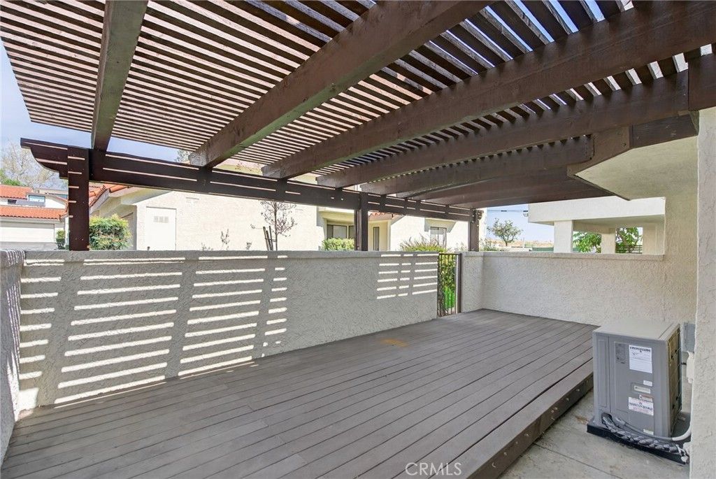 Image 11 of property listing at 891 Connors Court, Claremont, CA 91711