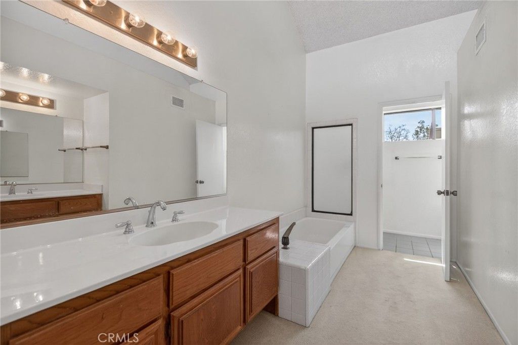 Image 27 of property listing at 891 Connors Court, Claremont, CA 91711
