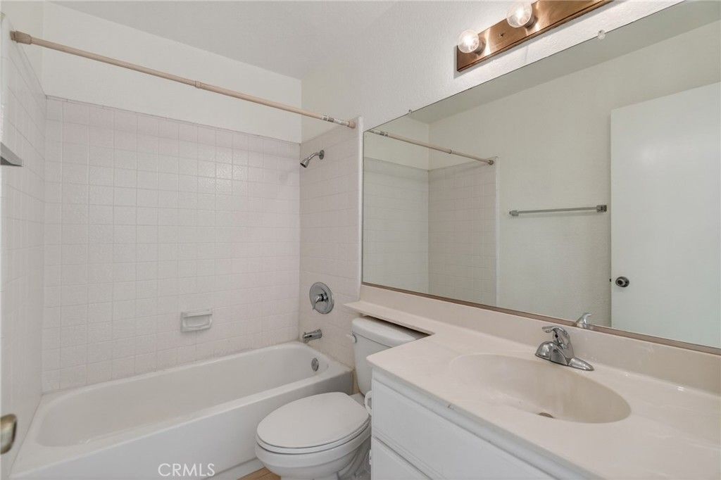 Image 32 of property listing at 891 Connors Court, Claremont, CA 91711