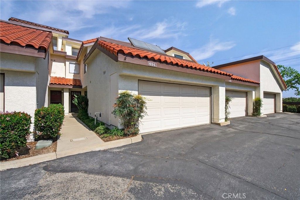 Image 34 of property listing at 891 Connors Court, Claremont, CA 91711