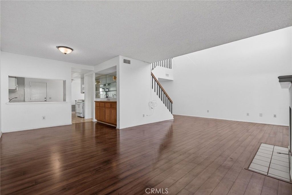 Image 5 of property listing at 891 Connors Court, Claremont, CA 91711