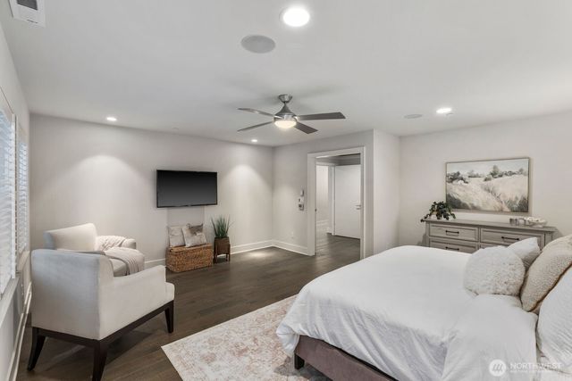 10833 104th Avenue NE, Kirkland, WA 98033