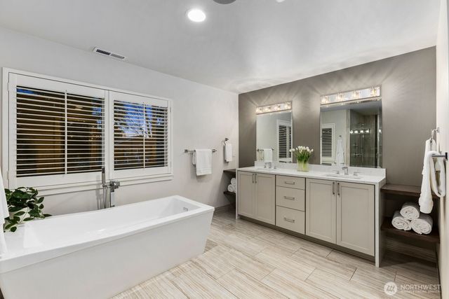 10833 104th Avenue NE, Kirkland, WA 98033