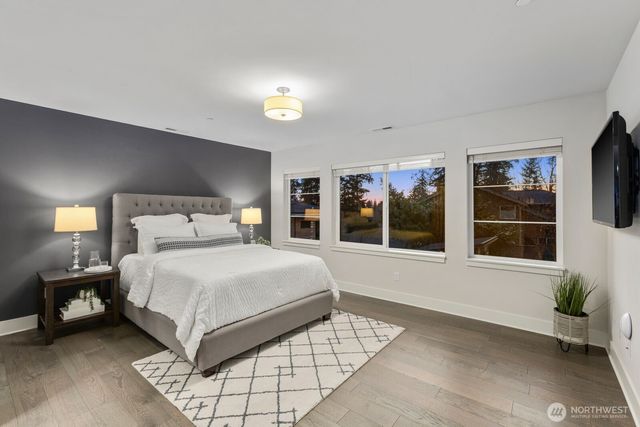 10833 104th Avenue NE, Kirkland, WA 98033