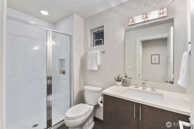 10833 104th Avenue NE, Kirkland, WA 98033