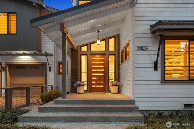 10833 104th Avenue NE, Kirkland, WA 98033