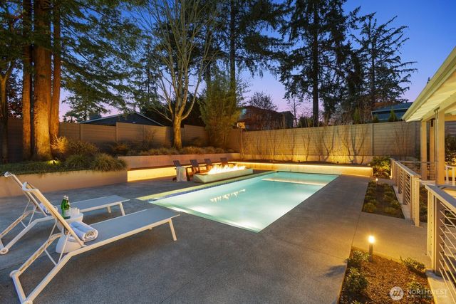 10833 104th Avenue NE, Kirkland, WA 98033