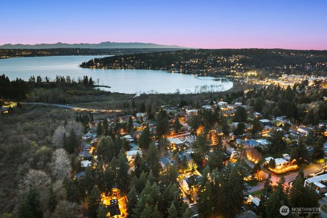 10833 104th Avenue NE, Kirkland, WA 98033