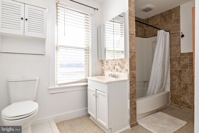 106-A W KINGS HWY, Mount Ephraim, NJ 08059