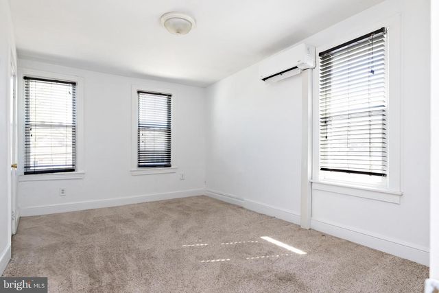 106-A W KINGS HWY, Mount Ephraim, NJ 08059