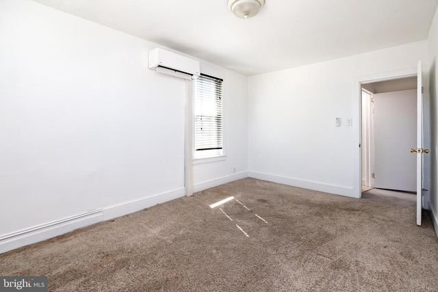 106-A W KINGS HWY, Mount Ephraim, NJ 08059
