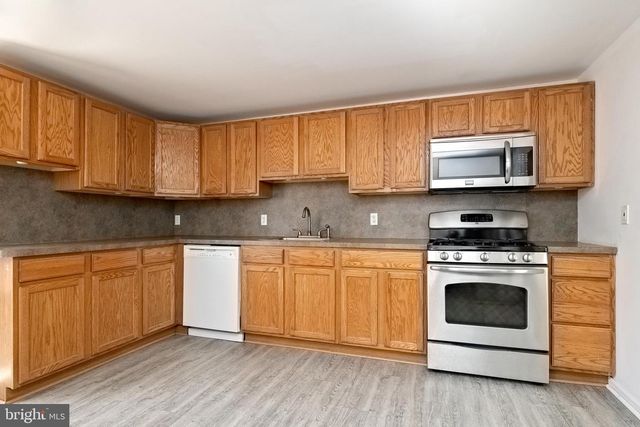 106-A W KINGS HWY, Mount Ephraim, NJ 08059