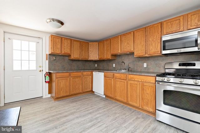 106-A W KINGS HWY, Mount Ephraim, NJ 08059