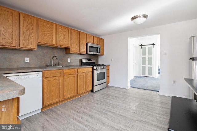 106-A W KINGS HWY, Mount Ephraim, NJ 08059