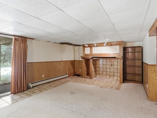 W6333 Burkshire LANE, Plymouth, WI 53073