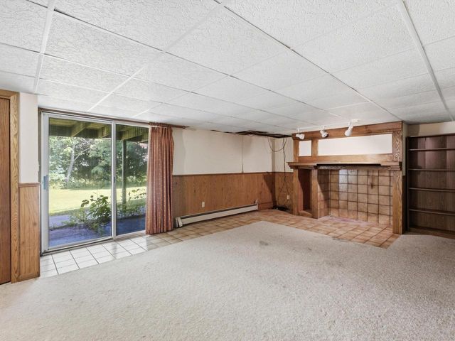 W6333 Burkshire LANE, Plymouth, WI 53073