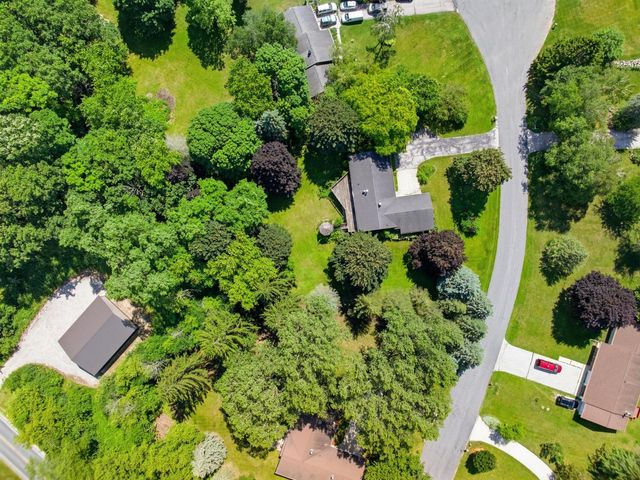 W6333 Burkshire LANE, Plymouth, WI 53073
