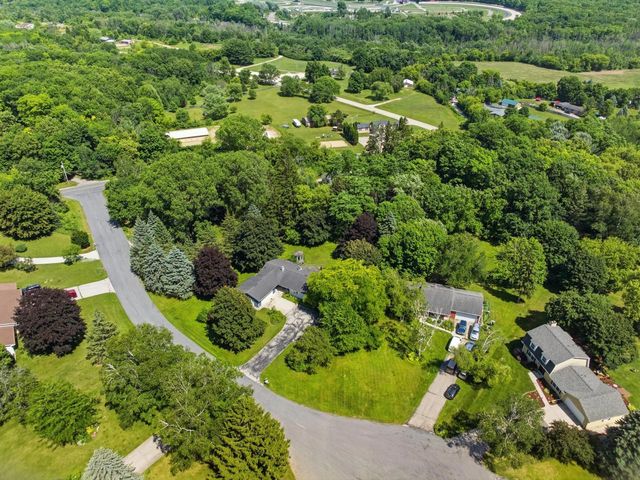W6333 Burkshire LANE, Plymouth, WI 53073