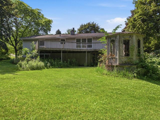W6333 Burkshire LANE, Plymouth, WI 53073