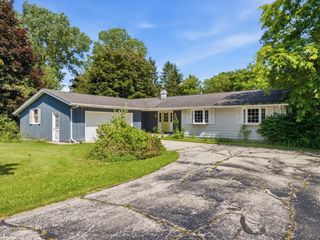 W6333 Burkshire LANE, Plymouth, WI 53073