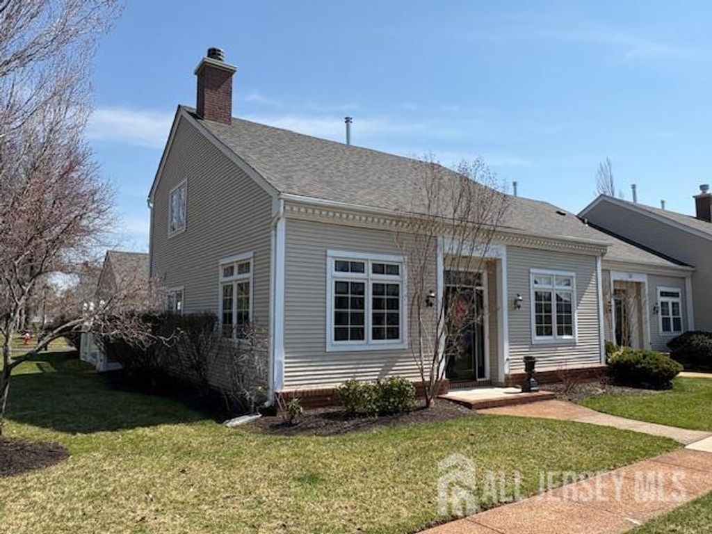 71 winthrop Road, Monroe, NJ 08831