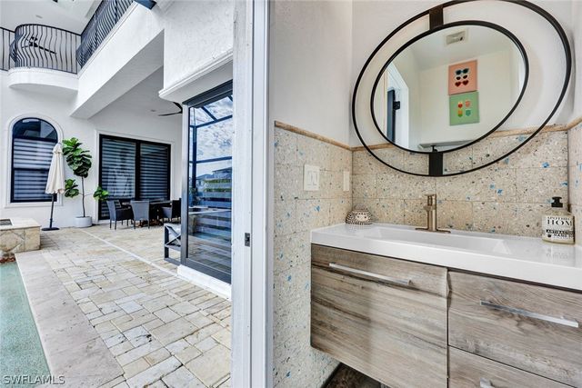 494 Seagull AVE, Naples, FL 34108