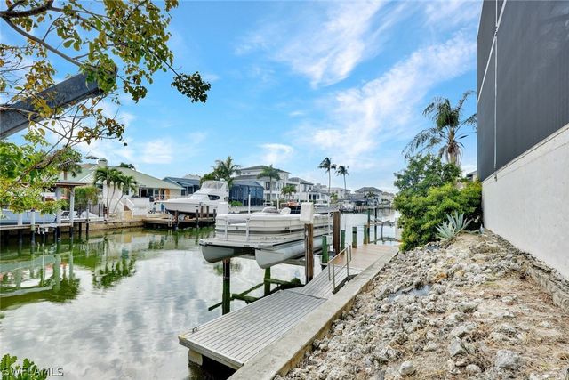 494 Seagull AVE, Naples, FL 34108