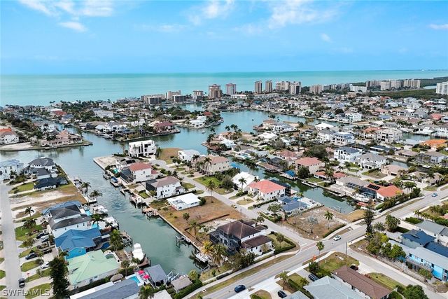 494 Seagull AVE, Naples, FL 34108