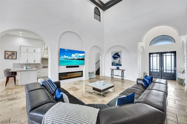 494 Seagull AVE, Naples, FL 34108