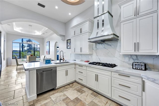 494 Seagull AVE, Naples, FL 34108