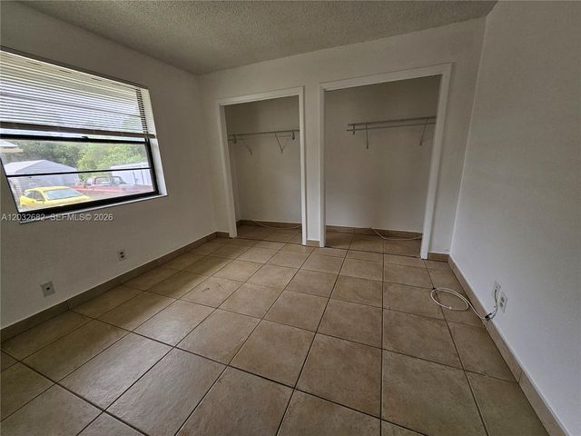 4149 SW 52nd St 1, Dania Beach, FL 33314