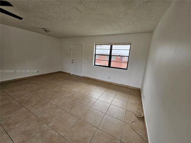 4149 SW 52nd St 1, Dania Beach, FL 33314