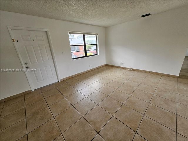 4149 SW 52nd St 1, Dania Beach, FL 33314