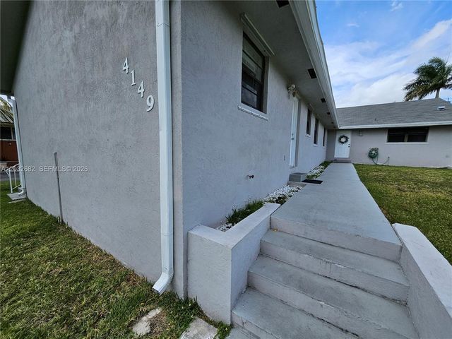 4149 SW 52nd St 1, Dania Beach, FL 33314