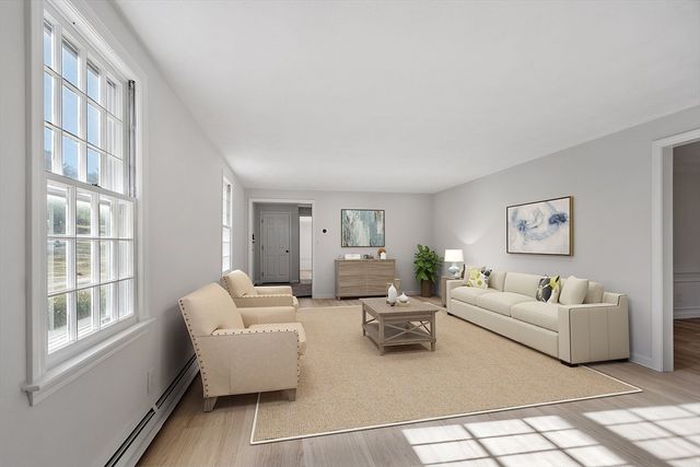 16 Minehan Ln, Marlborough, MA 01752