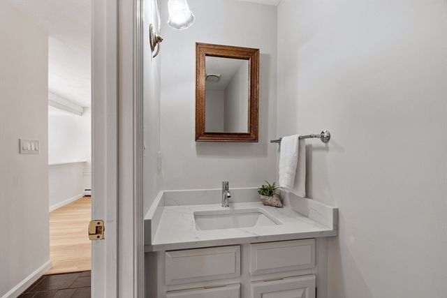 16 Minehan Ln, Marlborough, MA 01752