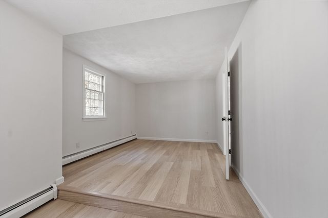 16 Minehan Ln, Marlborough, MA 01752